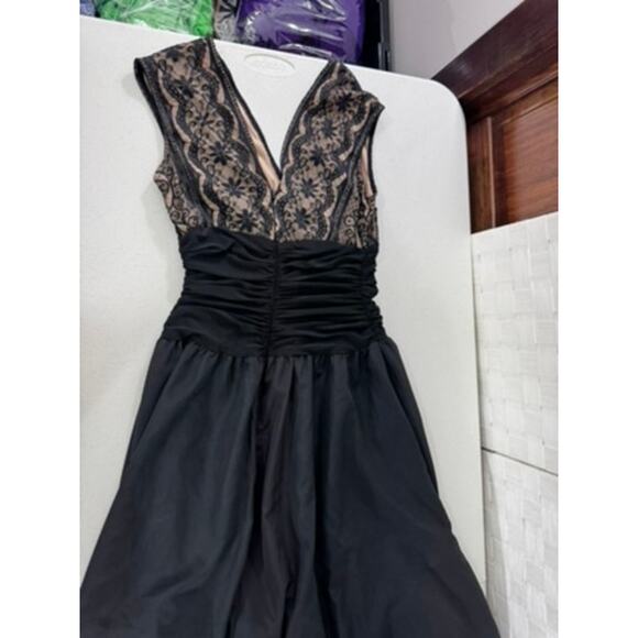 "JESSICA HOWARD" Babydoll Black Lace SZ 8 Dark Romance Goth Sexy Dress Midi - Picture 9 of 11